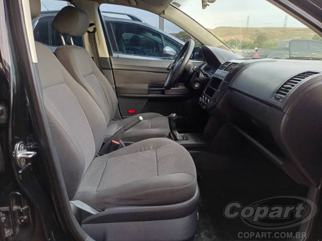 2005 VOLKSWAGEN POLO SEDAN 