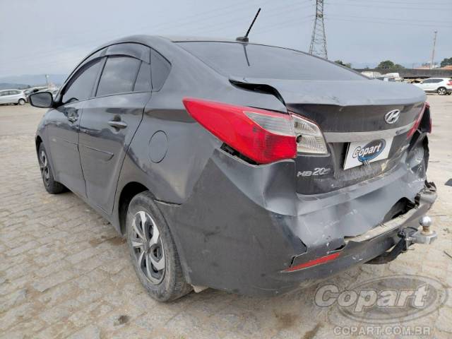 2015 HYUNDAI HB20S 