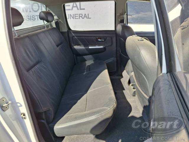 2015 TOYOTA HILUX CD 