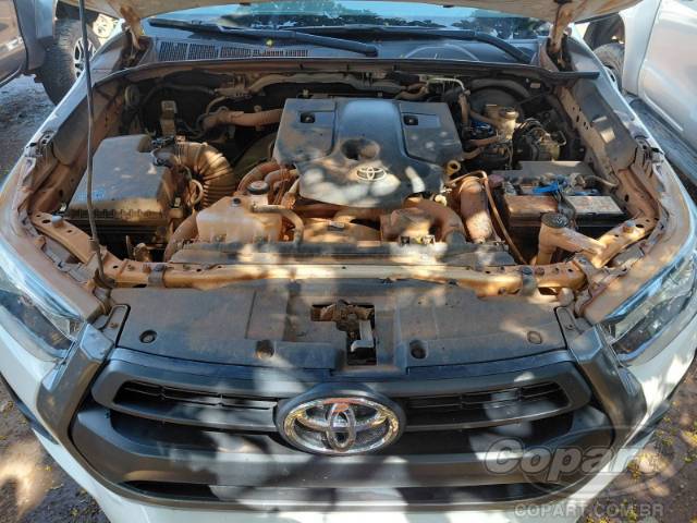 2025 TOYOTA HILUX CD 