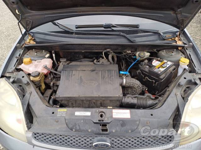2004 FORD FIESTA 