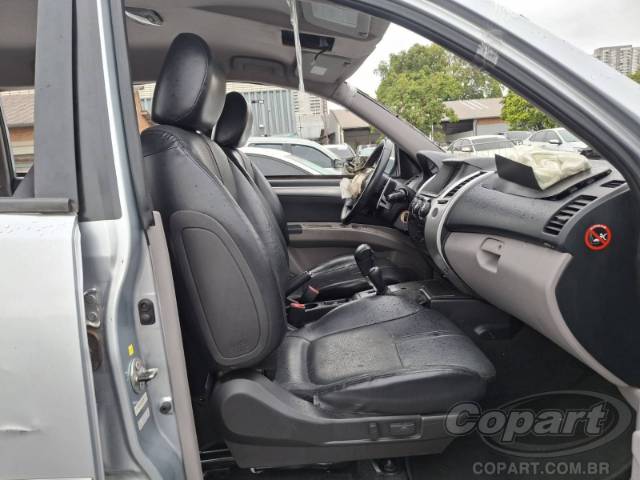 2017 MITSUBISHI PAJERO 