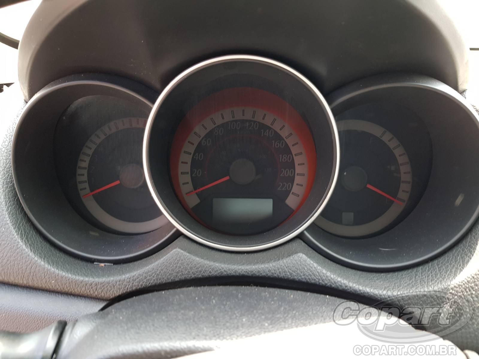 Foto 8 de 10: 2012 KIA CERATO KOUP