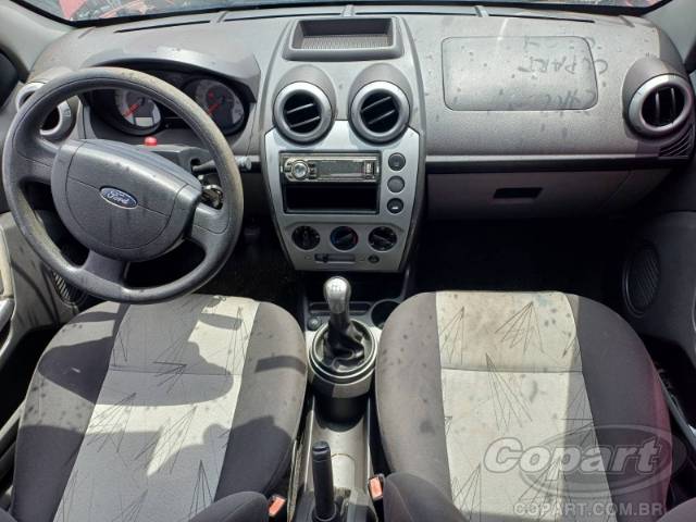2010 FORD FIESTA 