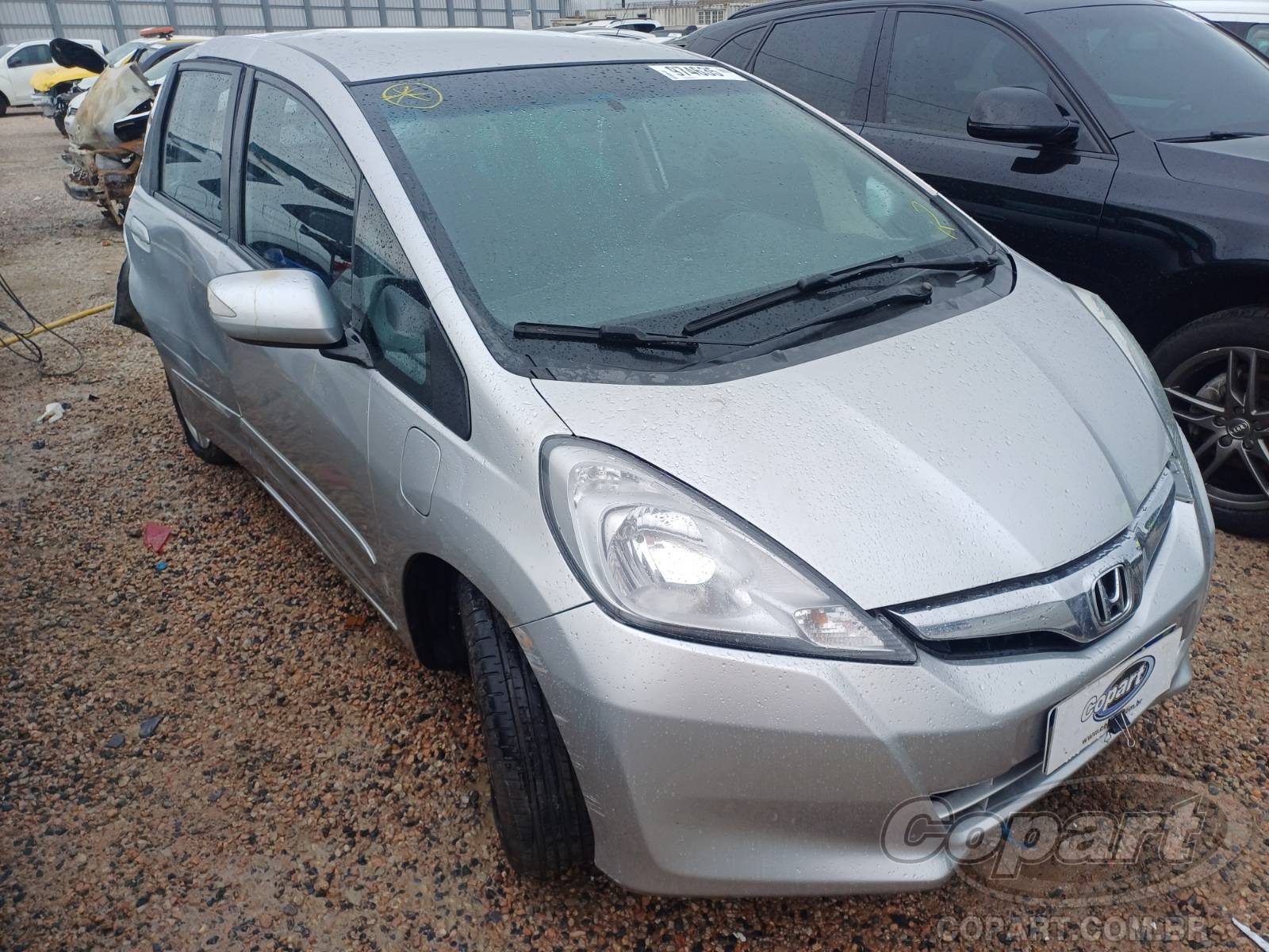 Veículo Honda Fit Honda Fit EX 1.5 16V 2013 Médio Dano Traseiro 2013 em leilão