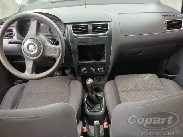 2013 VOLKSWAGEN FOX 