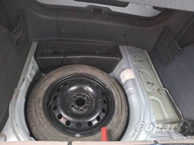 2011 VOLKSWAGEN SPACEFOX 