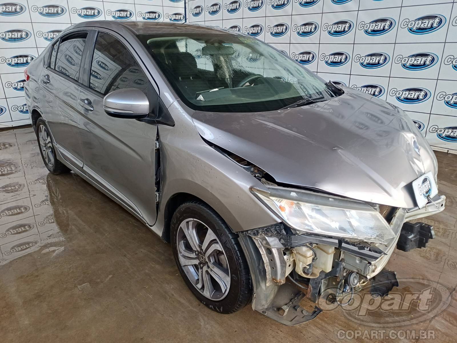 Veículo Honda City Honda City LX 1.5 16V I-VTEC 2015 Colisão Média Monta 2015 em leilão