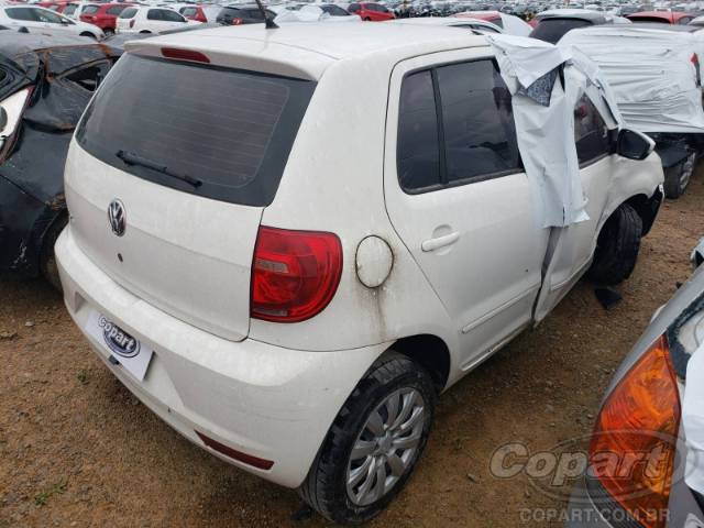 2011 VOLKSWAGEN FOX 