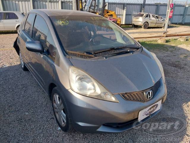 2010 HONDA FIT 
