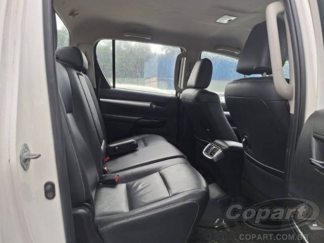2016 TOYOTA HILUX CD 