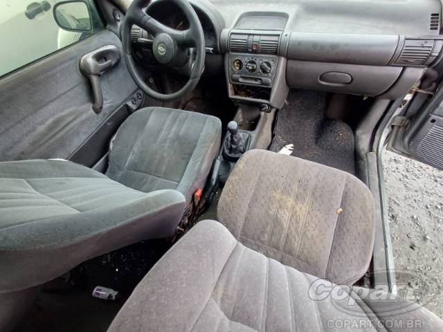 1998 CHEVROLET CORSA 