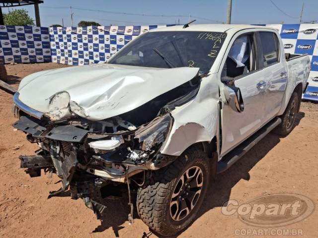 2022 TOYOTA HILUX CD 