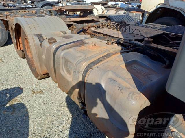 2011 MERCEDES BENZ AXOR 