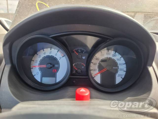 2009 FORD FIESTA SEDAN 