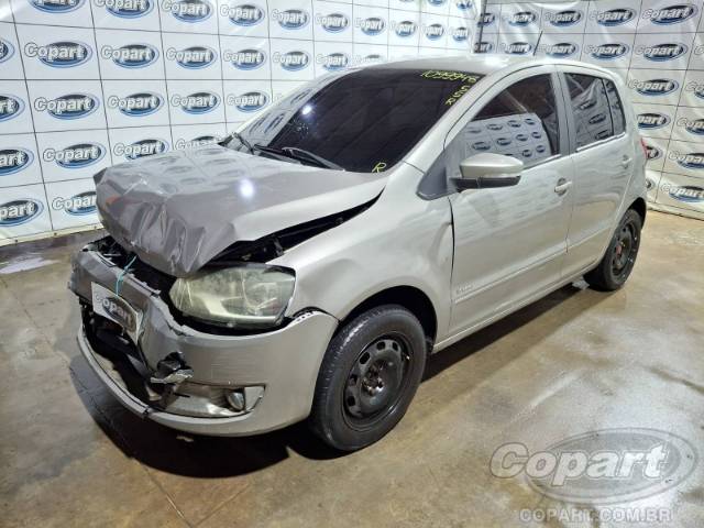 2013 VOLKSWAGEN FOX 