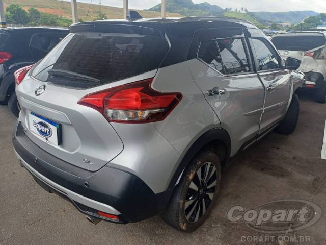 2021 NISSAN KICKS 