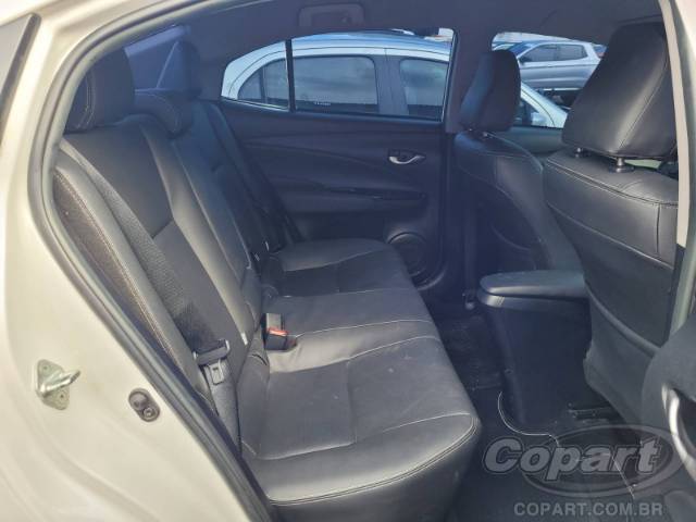 2021 TOYOTA YARIS SEDA 