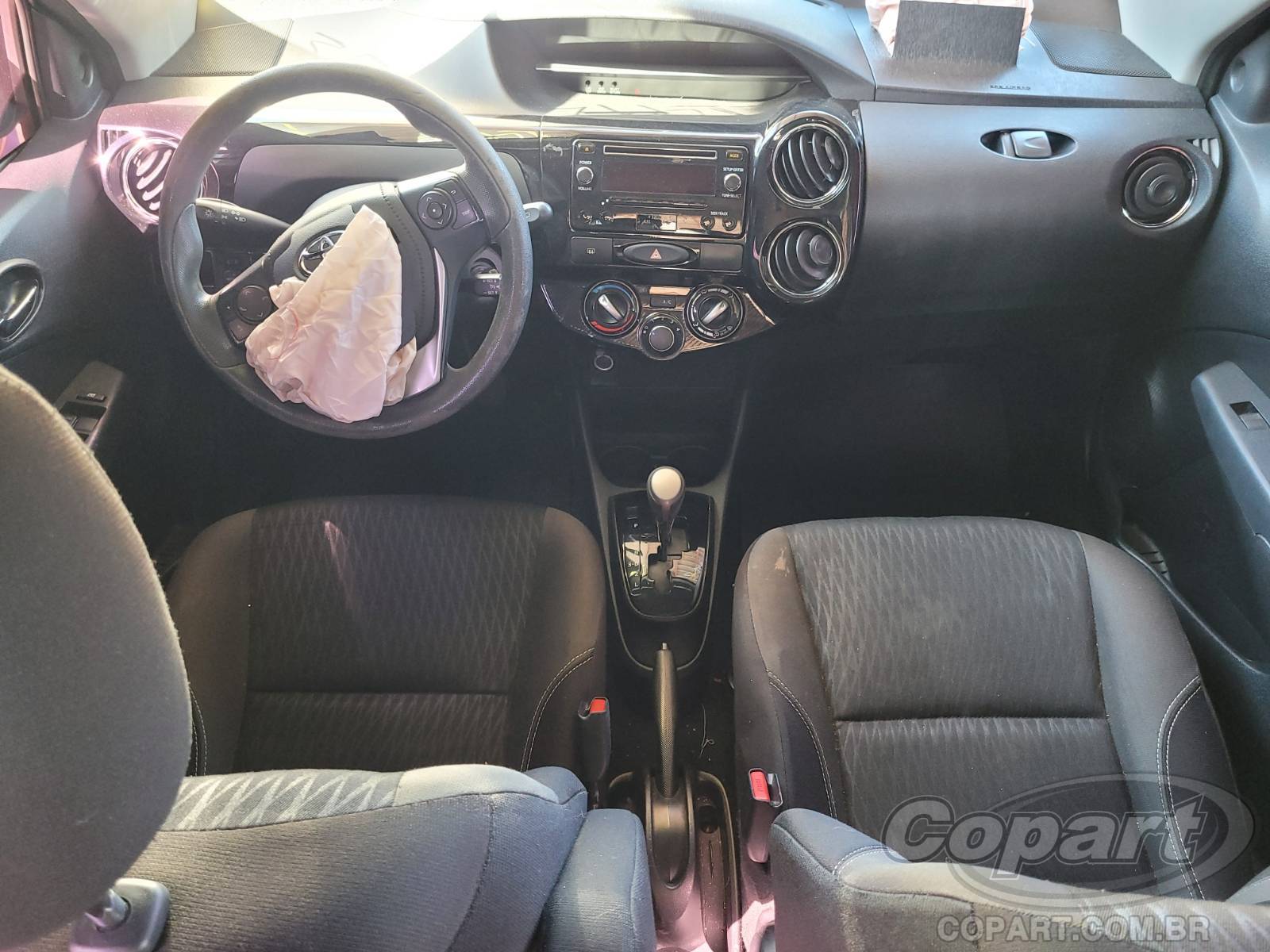2018 TOYOTA ETIOS — foto 9 de 10