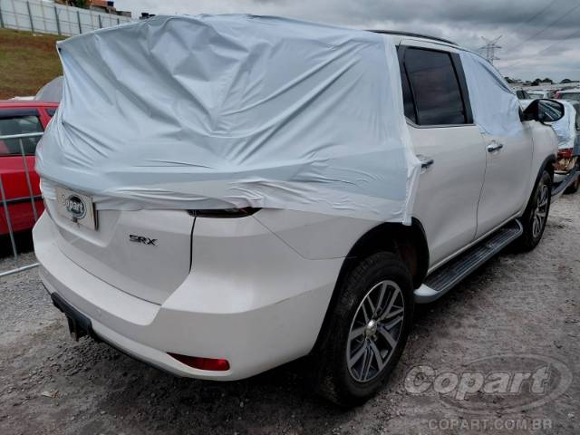 2016 TOYOTA HILUX SW4 