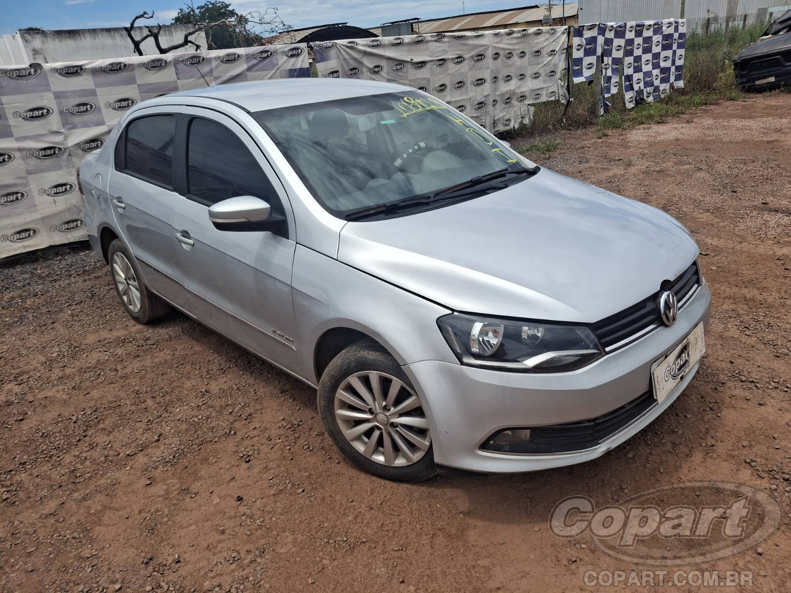 VOLKSWAGEN VOYAGE 1.6 TOTAL FLEX 2013