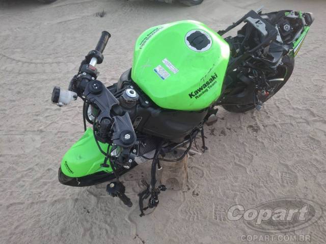 2025 KAWASAKI NINJA ZX-6R 