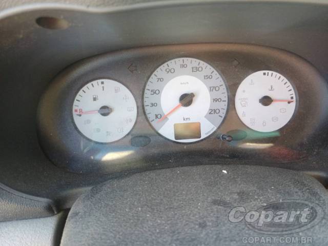 2006 RENAULT CLIO SEDAN 