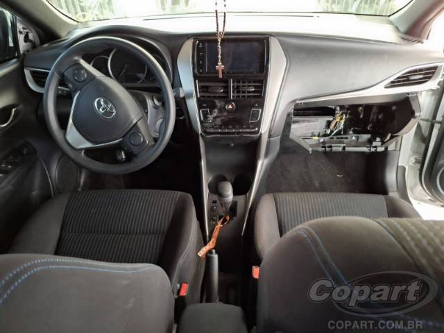 2022 TOYOTA YARIS 