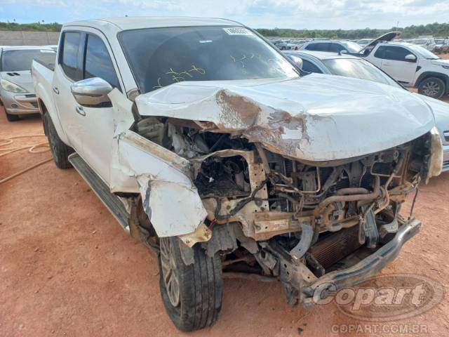 2021 NISSAN FRONTIER CD 