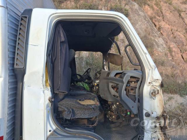 2004 MERCEDES BENZ ACCELO 