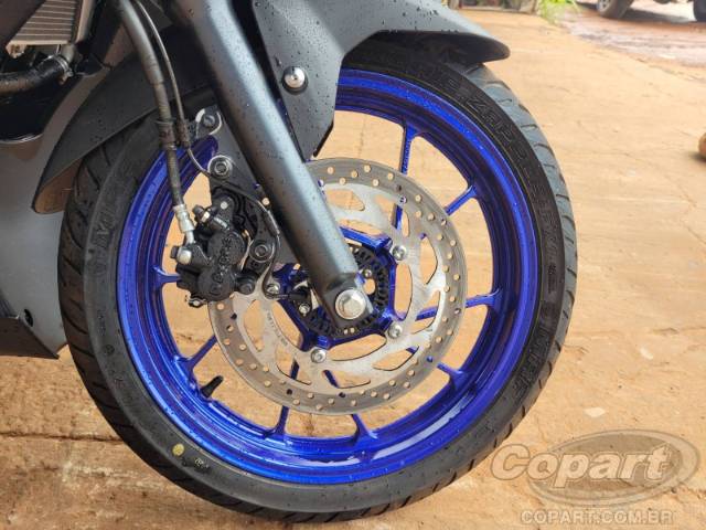 2025 YAMAHA YZF R15 