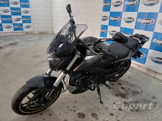 2025 BAJAJ DOMINAR 