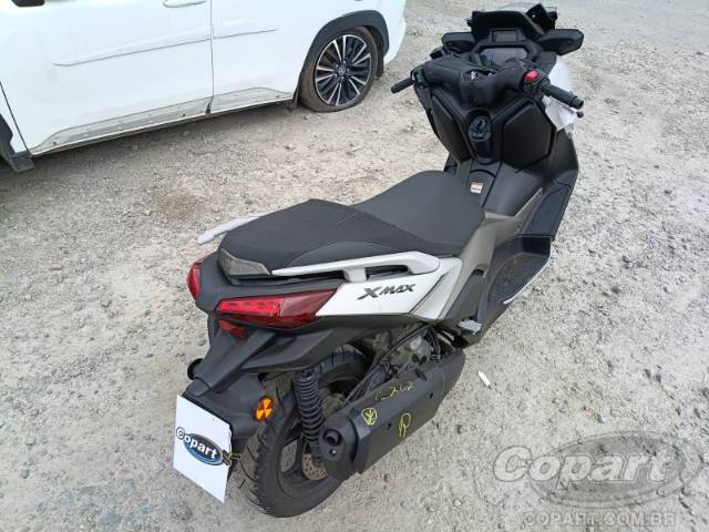 2025 YAMAHA XMAX 