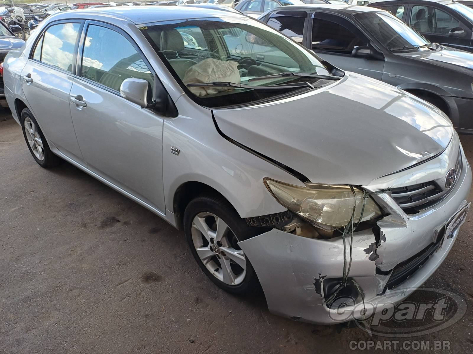 Veículo Toyota Corolla Toyota Corolla 2.0 16V Dual VVT-i 2014 2014 em leilão