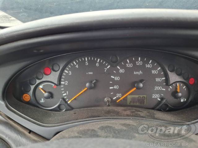 2003 FORD FOCUS SEDAN 