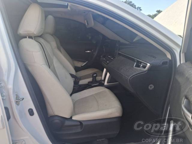 2026 TOYOTA COROLLA CROSS 