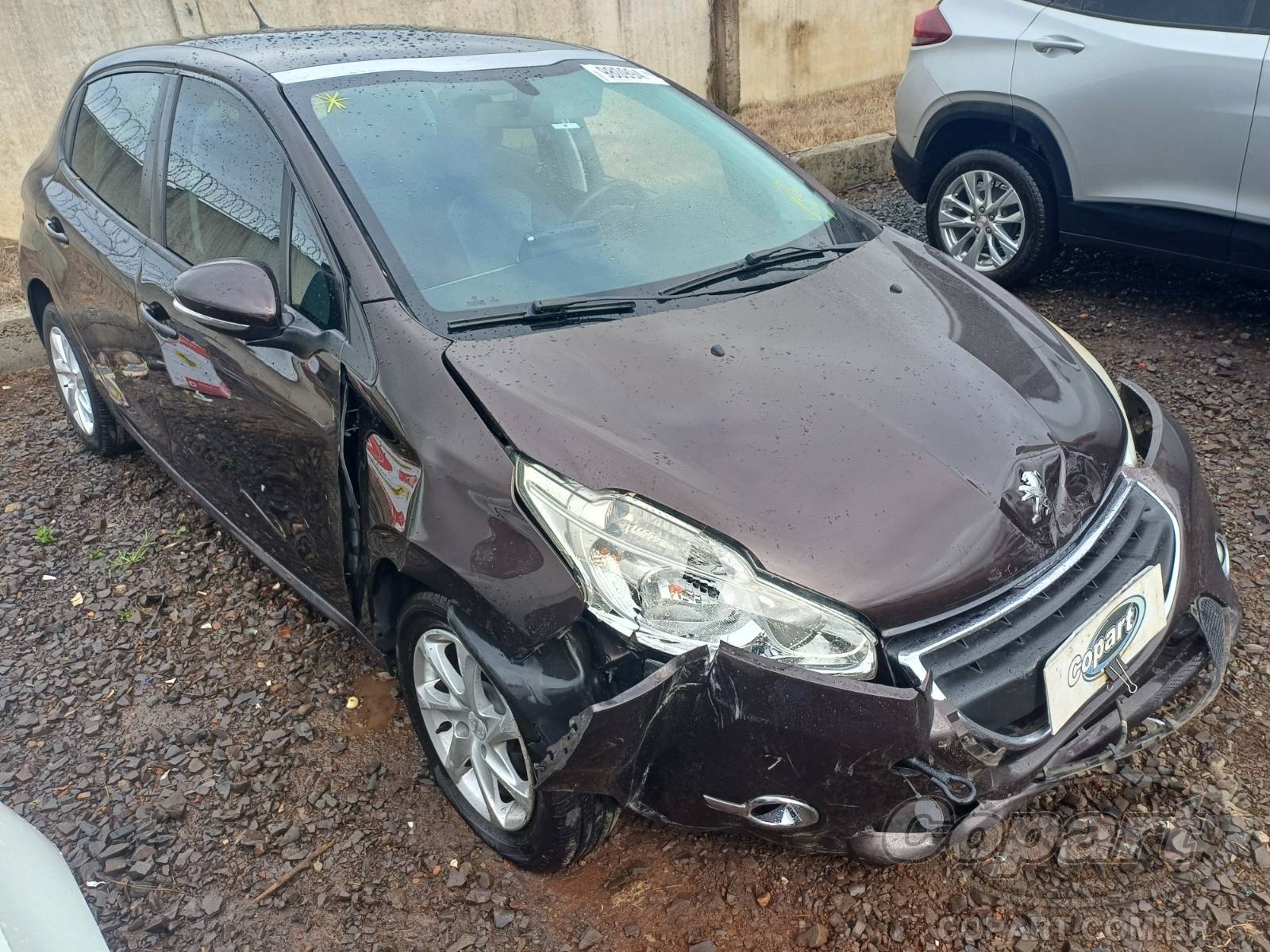 Peugeot 208 Allure 1.5 2014 Colisão Média Monta