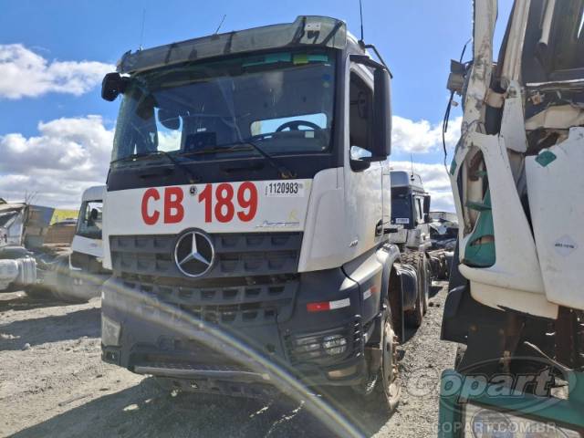 2025 MERCEDES-BENZ Arocs 