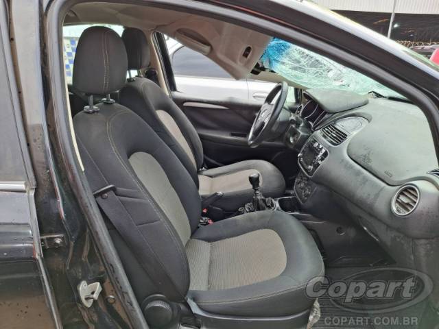 2016 FIAT LINEA 