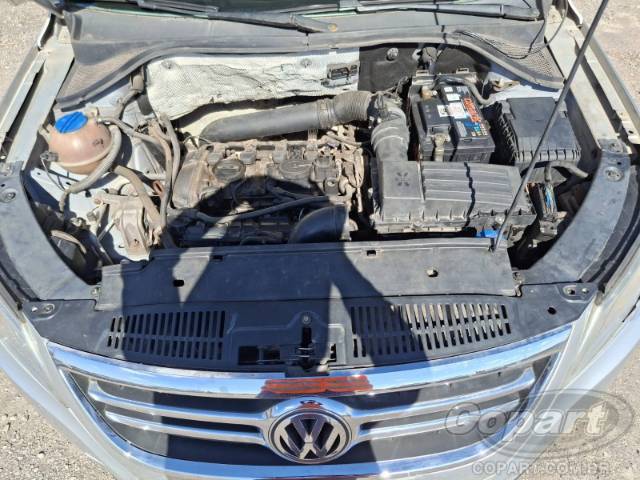 2010 VOLKSWAGEN TIGUAN 