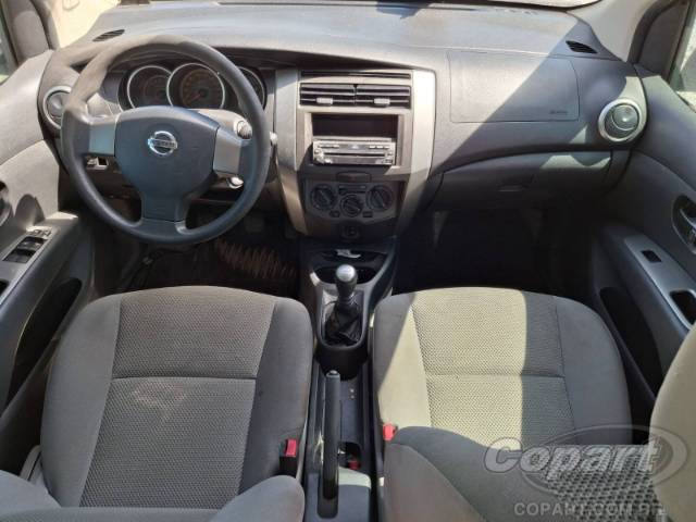 2010 NISSAN GRAND LIVINA 