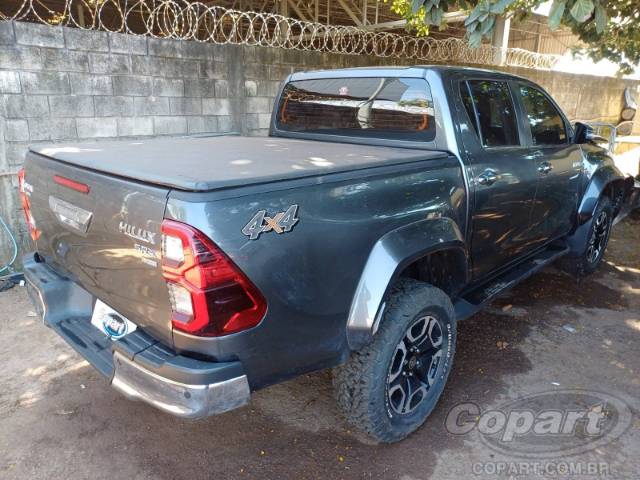 2024 TOYOTA HILUX CD 