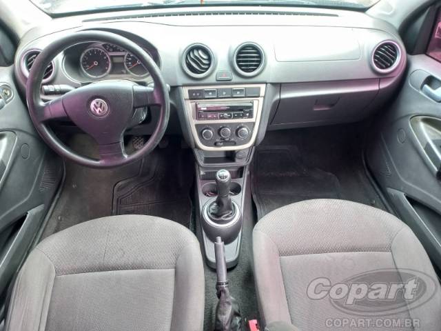 2011 VOLKSWAGEN VOYAGE 