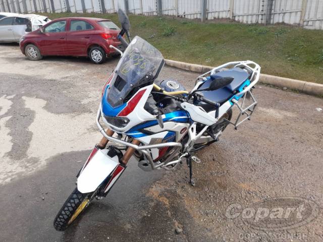 2022 HONDA CRF 1100L 