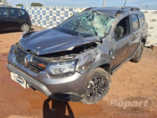 2024 RENAULT DUSTER 