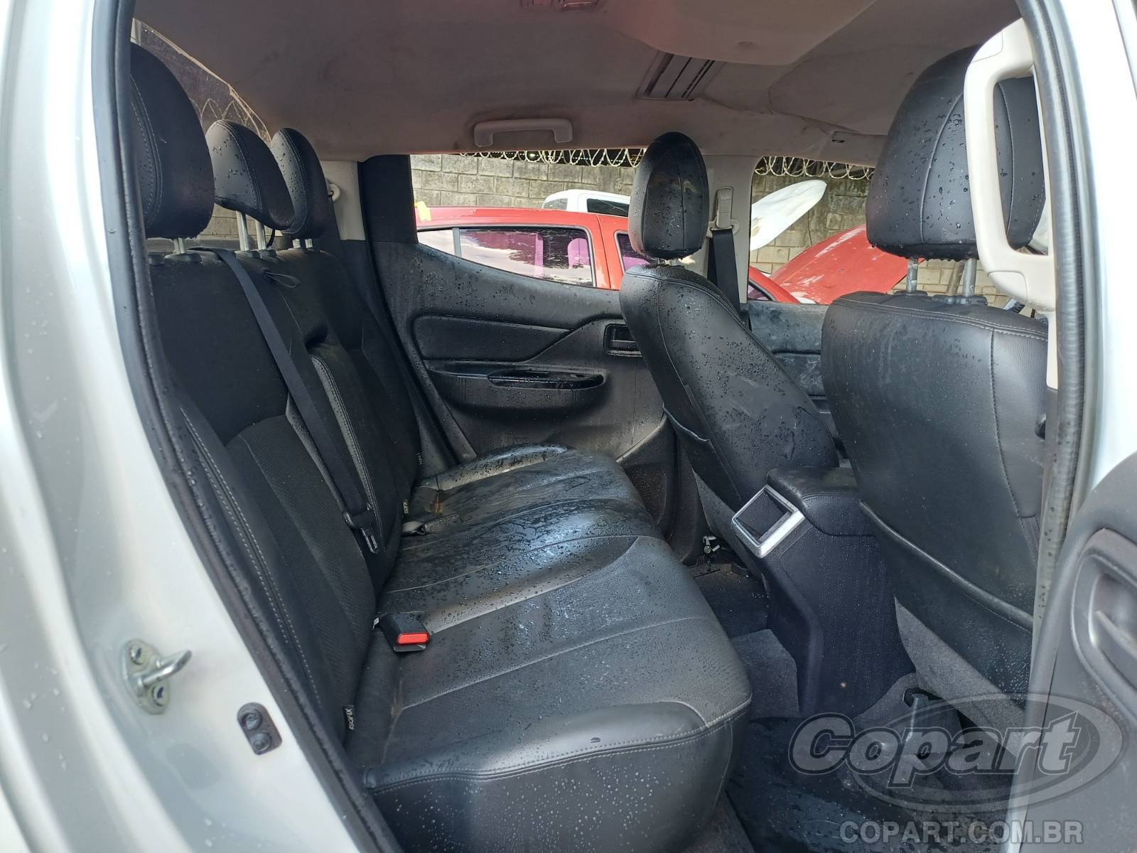 Foto 6 de 10: 2025 MITSUBISHI L200 TRITON