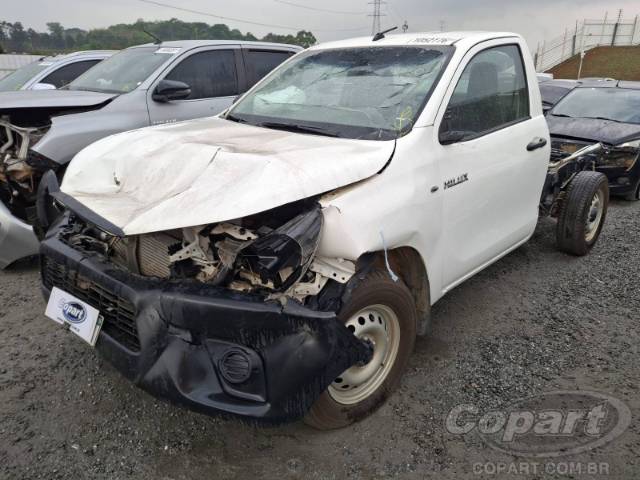 2025 TOYOTA HILUX CS 