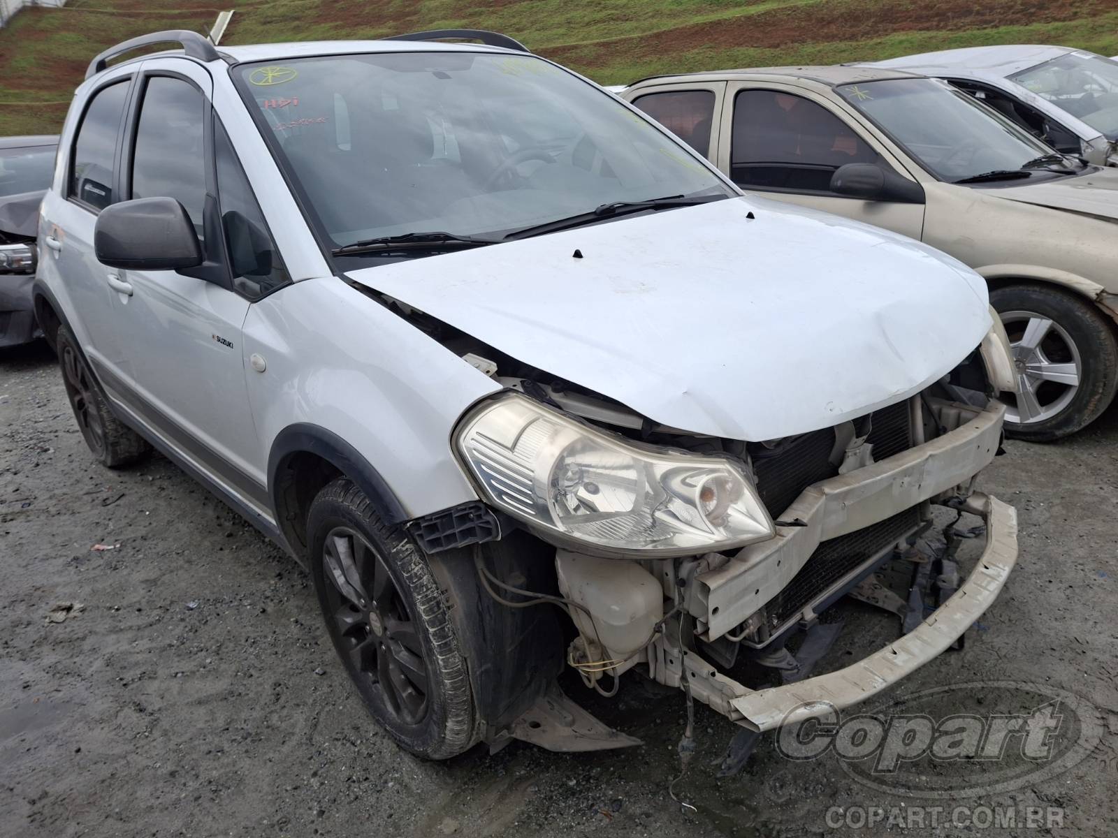 SUZUKI SX4 2014 (SUV Pequenos)