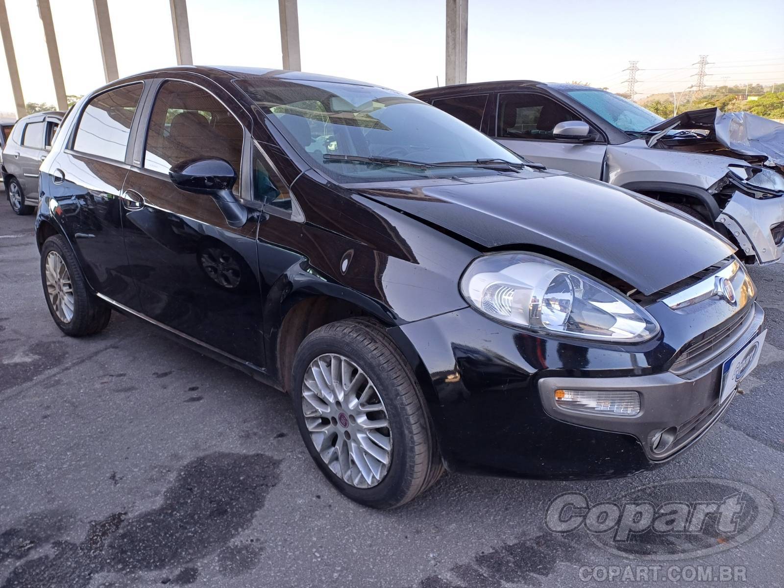 Veículo Fiat Punto FIAT PUNTO ESSENCE 1.6 16V E.TORQ 2013 2014 em leilão