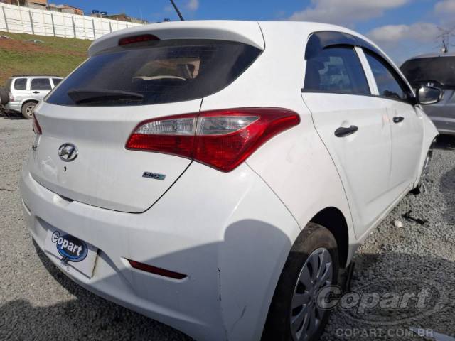 2015 HYUNDAI HB20 